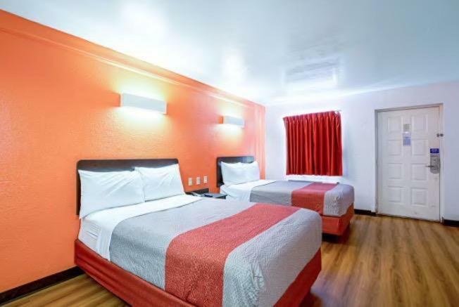 טקסס סיטי Scottish Inns & Suites מראה חיצוני תמונה